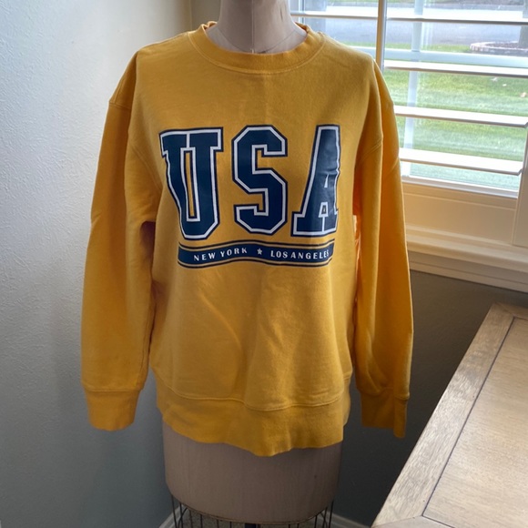 Sweatshirt - Picture 1 of 3